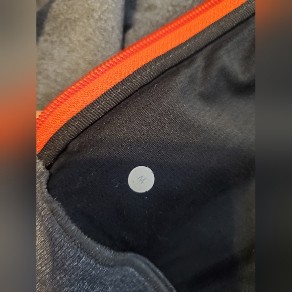 Lululemon heathered grey jacket. Red touch. Y2K. Men size M. - Picture 5 of 10